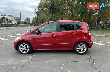 Хэтчбек Mercedes-Benz A-Class 2011 в 