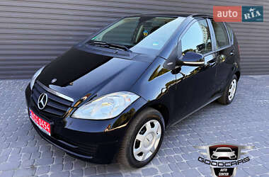 Хэтчбек Mercedes-Benz A-Class 2009 в 