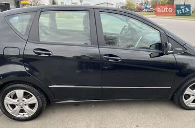 Хетчбек Mercedes-Benz A-Class 2010 в 