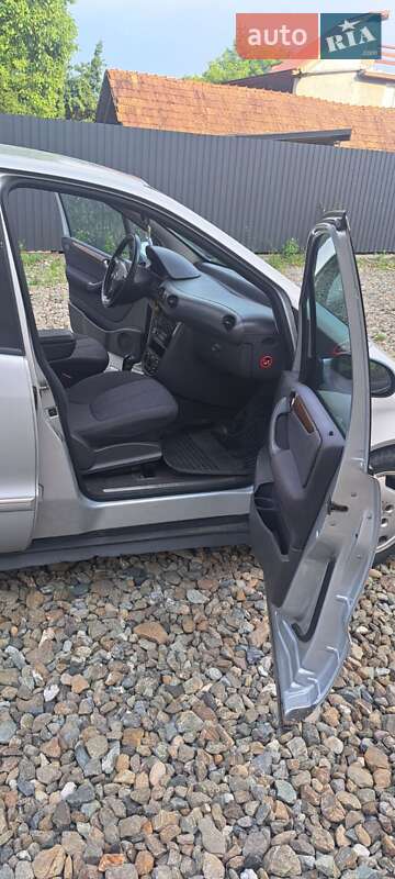 Хэтчбек Mercedes-Benz A-Class 2001 в Рахове фото 11 Хэтчбек Mercedes-Benz A-Class 2001 в Рахове