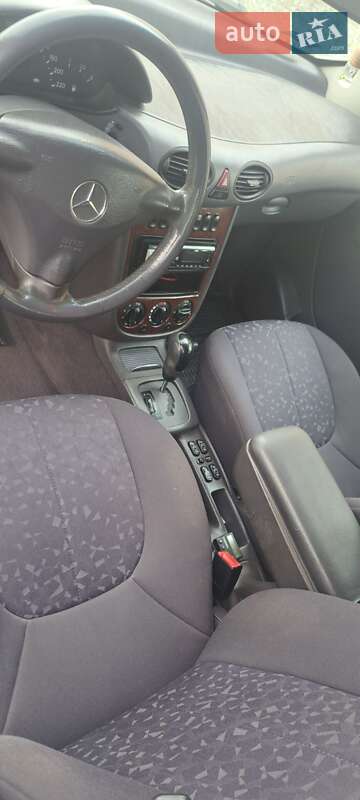 Хэтчбек Mercedes-Benz A-Class 2001 в Рахове фото 17 Хэтчбек Mercedes-Benz A-Class 2001 в Рахове