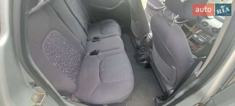Хэтчбек Mercedes-Benz A-Class 2001 в Рахове фото 20 Хэтчбек Mercedes-Benz A-Class 2001 в Рахове