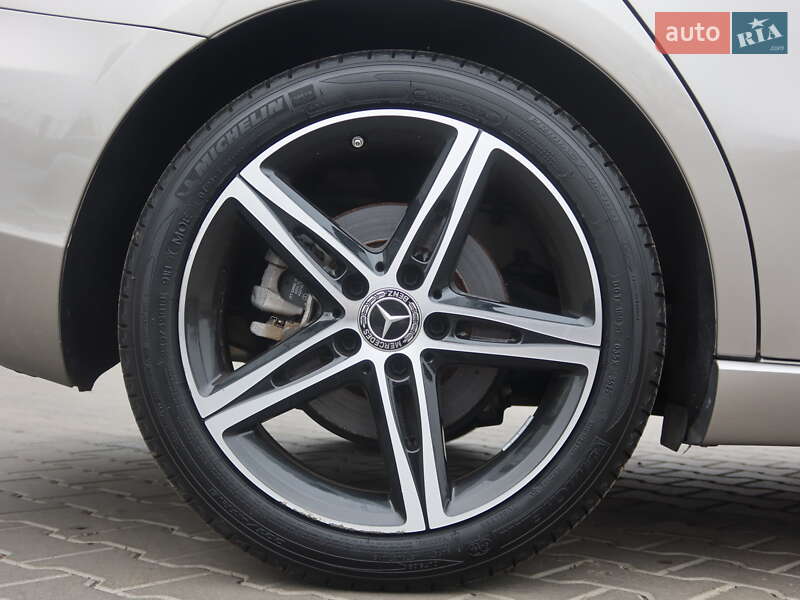 Седан Mercedes-Benz A-Class 2019 в Одессе