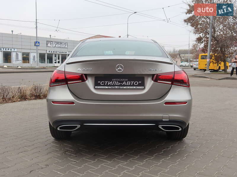 Седан Mercedes-Benz A-Class 2019 в Одессе