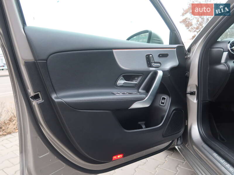 Седан Mercedes-Benz A-Class 2019 в Одессе