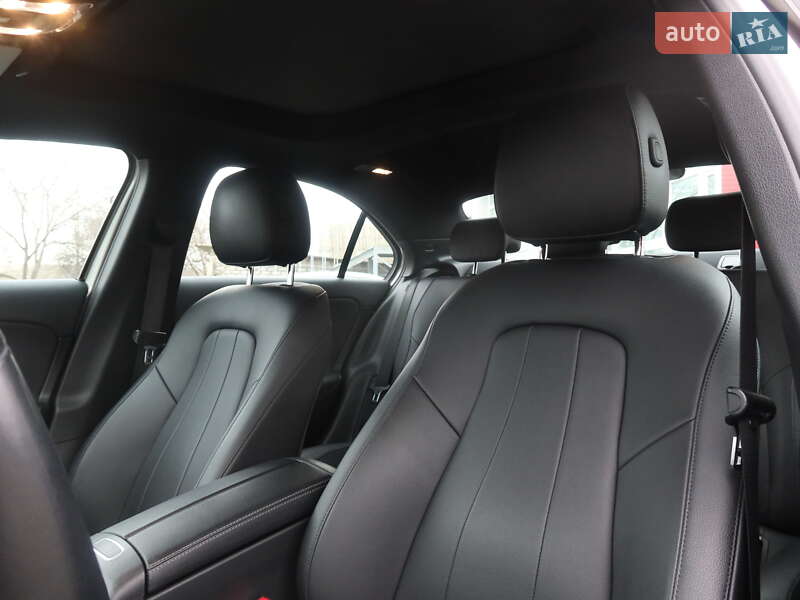 Седан Mercedes-Benz A-Class 2019 в Одессе