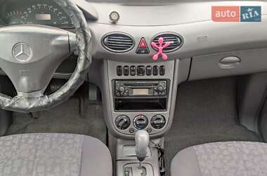 Хэтчбек Mercedes-Benz A-Class 2003 в 
