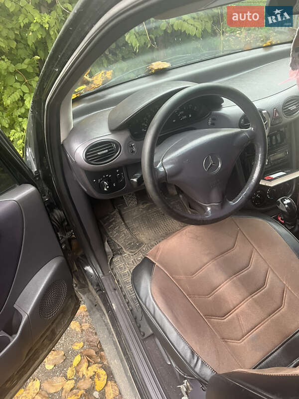 Хэтчбек Mercedes-Benz A-Class 2003 в Знаменке фото 4 Хэтчбек Mercedes-Benz A-Class 2003 в Знаменке
