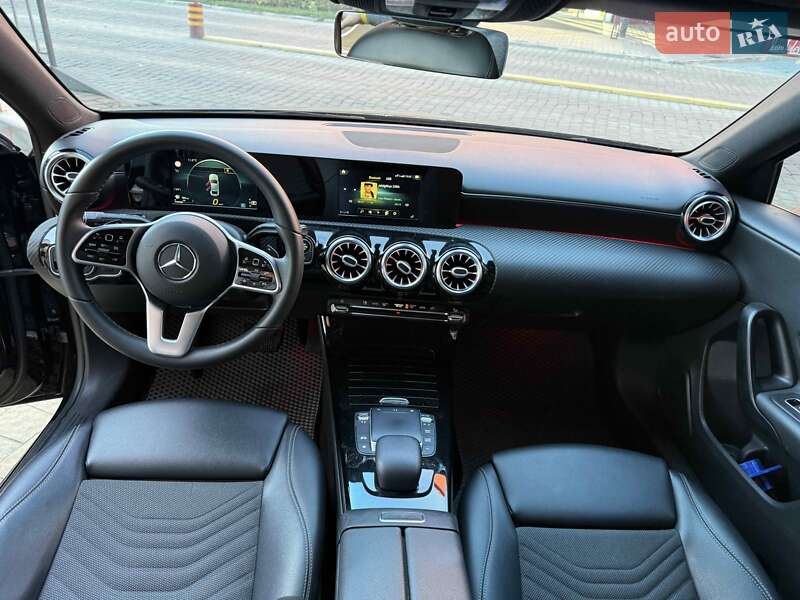 Седан Mercedes-Benz A-Class 2020 в Львові фото 31 Седан Mercedes-Benz A-Class 2020 в Львові
