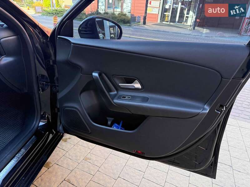 Седан Mercedes-Benz A-Class 2020 в Львові фото 36 Седан Mercedes-Benz A-Class 2020 в Львові