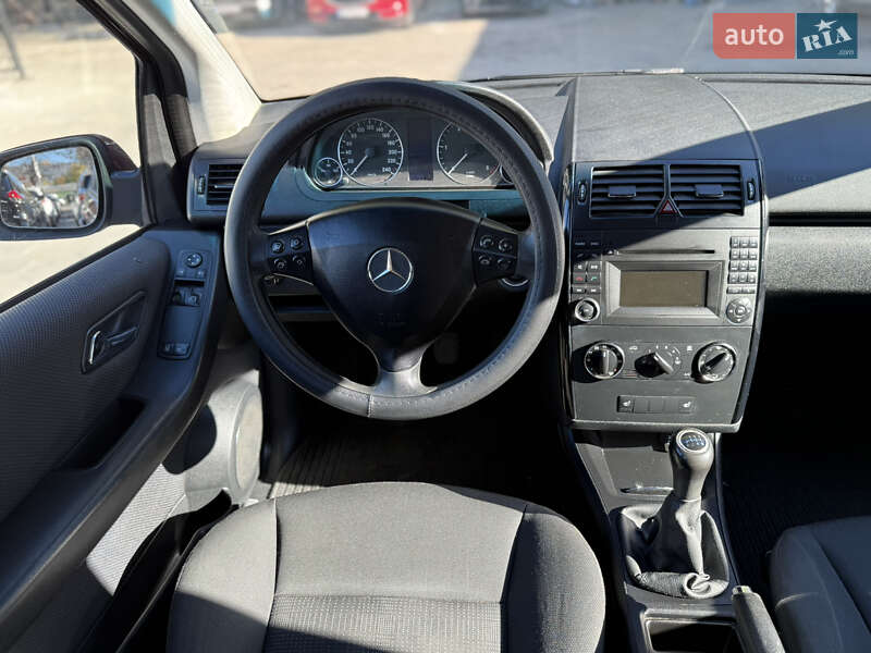Хетчбек Mercedes-Benz A-Class 2009 в Одесі фото 40 Хетчбек Mercedes-Benz A-Class 2009 в Одесі