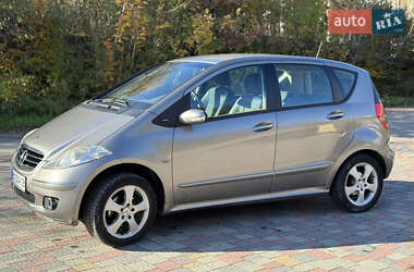 Хетчбек Mercedes-Benz A-Class 2004 в  фото 2 Хетчбек Mercedes-Benz A-Class 2004 в