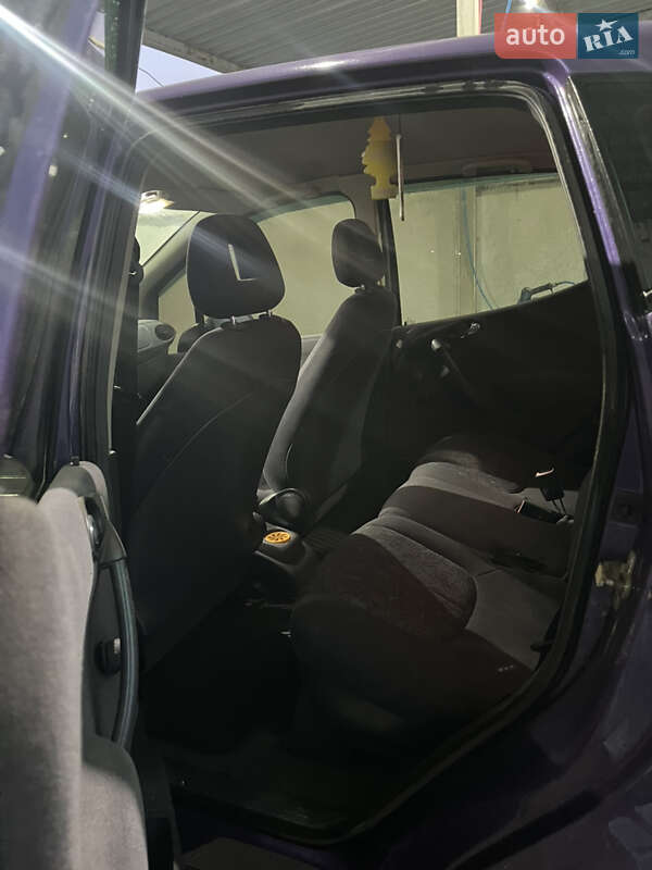 Хэтчбек Mercedes-Benz A-Class 2000 в Иваничах фото 13 Хэтчбек Mercedes-Benz A-Class 2000 в Иваничах