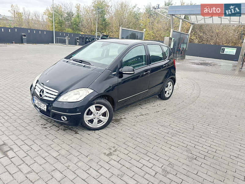 Хетчбек Mercedes-Benz A-Class 2009 в Києві фото 7 Хетчбек Mercedes-Benz A-Class 2009 в Києві