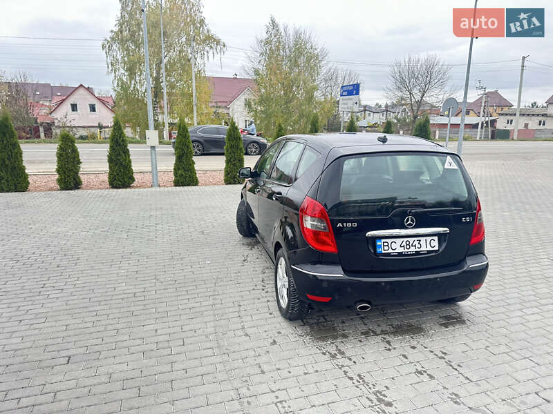 Хетчбек Mercedes-Benz A-Class 2009 в Києві фото 16 Хетчбек Mercedes-Benz A-Class 2009 в Києві