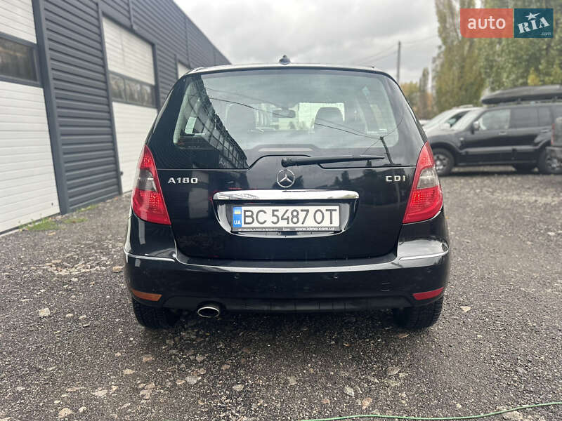 Хэтчбек Mercedes-Benz A-Class 2010 в Киеве фото 5 Хэтчбек Mercedes-Benz A-Class 2010 в Киеве