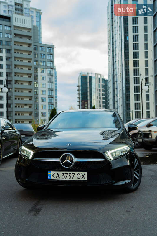 Хэтчбек Mercedes-Benz A-Class 2021 в Киеве фото 2 Хэтчбек Mercedes-Benz A-Class 2021 в Киеве