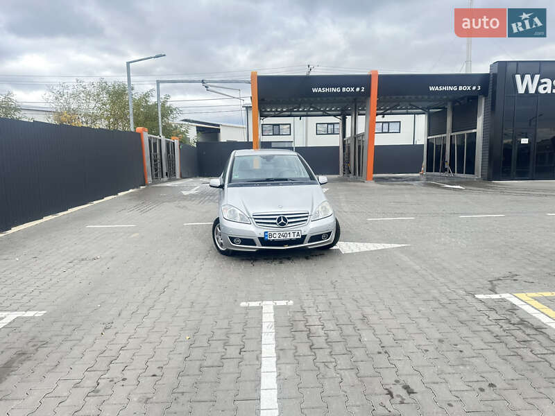 Хетчбек Mercedes-Benz A-Class 2008 в Києві фото 16 Хетчбек Mercedes-Benz A-Class 2008 в Києві