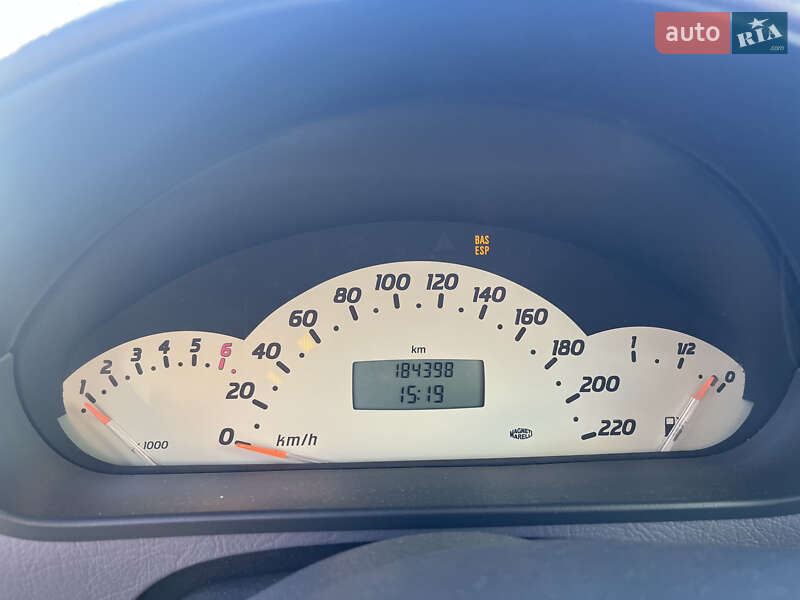 Хэтчбек Mercedes-Benz A-Class 2003 в Дрогобыче фото 17 Хэтчбек Mercedes-Benz A-Class 2003 в Дрогобыче