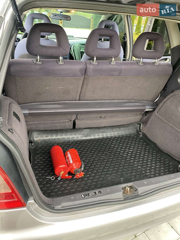 Хэтчбек Mercedes-Benz A-Class 1998 в Новояворовске фото 9 Хэтчбек Mercedes-Benz A-Class 1998 в Новояворовске