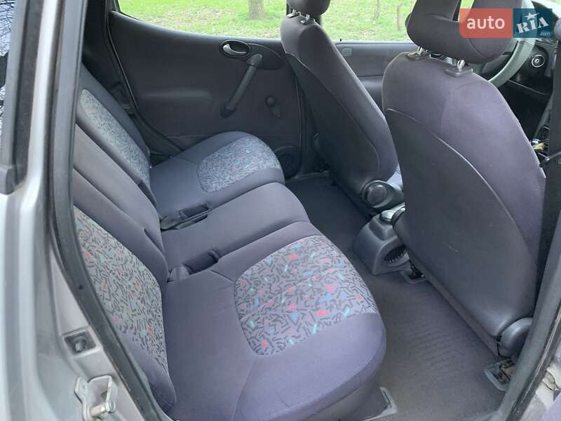 Хетчбек Mercedes-Benz A-Class 2000 в Запоріжжі фото 14 Хетчбек Mercedes-Benz A-Class 2000 в Запоріжжі