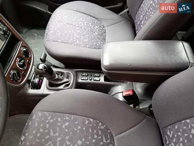 Хэтчбек Mercedes-Benz A-Class 2001 в Волочиске фото 16 Хэтчбек Mercedes-Benz A-Class 2001 в Волочиске