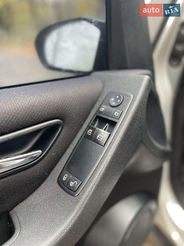 Хэтчбек Mercedes-Benz A-Class 2005 в Ровно фото 14 Хэтчбек Mercedes-Benz A-Class 2005 в Ровно