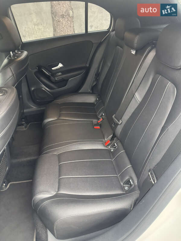 Хетчбек Mercedes-Benz A-Class 2018 в Дніпрі