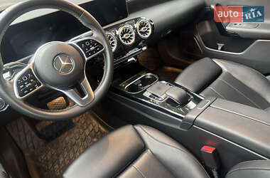 Хэтчбек Mercedes-Benz A-Class 2018 в Днепре