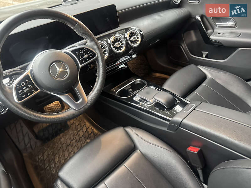 Хетчбек Mercedes-Benz A-Class 2018 в Дніпрі