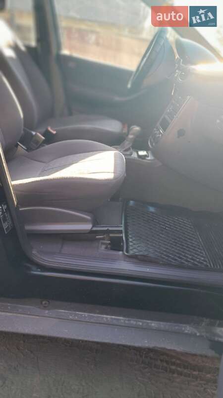 Хетчбек Mercedes-Benz A-Class 2002 в Снятині фото 2 Хетчбек Mercedes-Benz A-Class 2002 в Снятині