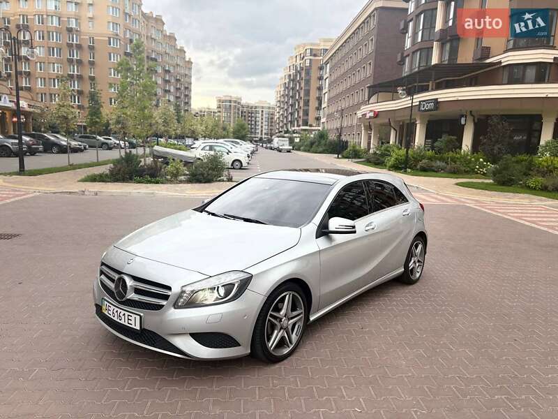 Хетчбек Mercedes-Benz A-Class 2012 в Києві фото 6 Хетчбек Mercedes-Benz A-Class 2012 в Києві