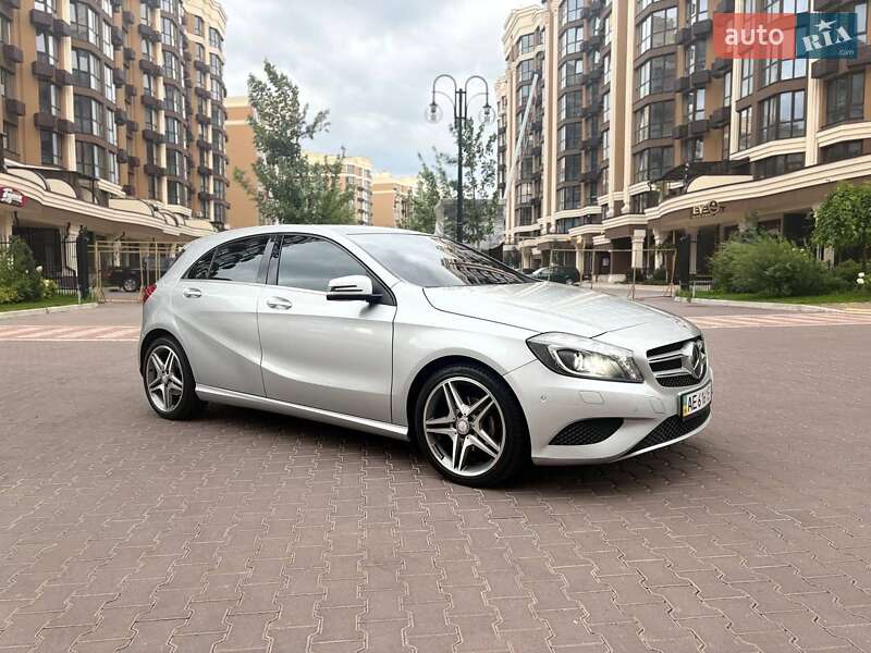 Хетчбек Mercedes-Benz A-Class 2012 в Києві фото 8 Хетчбек Mercedes-Benz A-Class 2012 в Києві