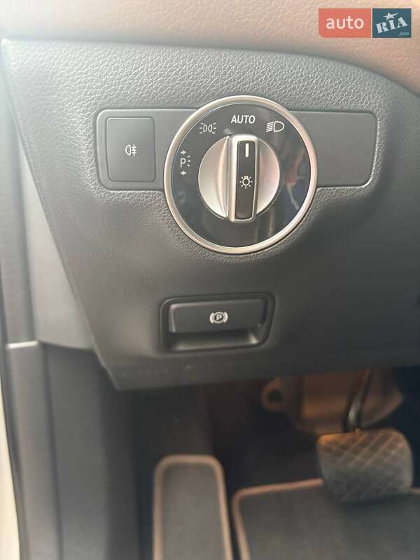 Хетчбек Mercedes-Benz A-Class 2012 в Києві фото 54 Хетчбек Mercedes-Benz A-Class 2012 в Києві