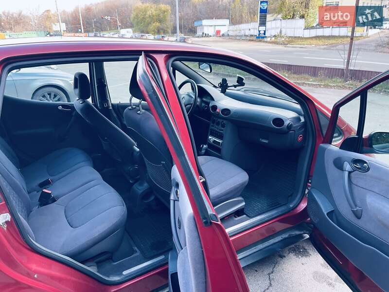 Хэтчбек Mercedes-Benz A-Class 2001 в Киеве фото 8 Хэтчбек Mercedes-Benz A-Class 2001 в Киеве