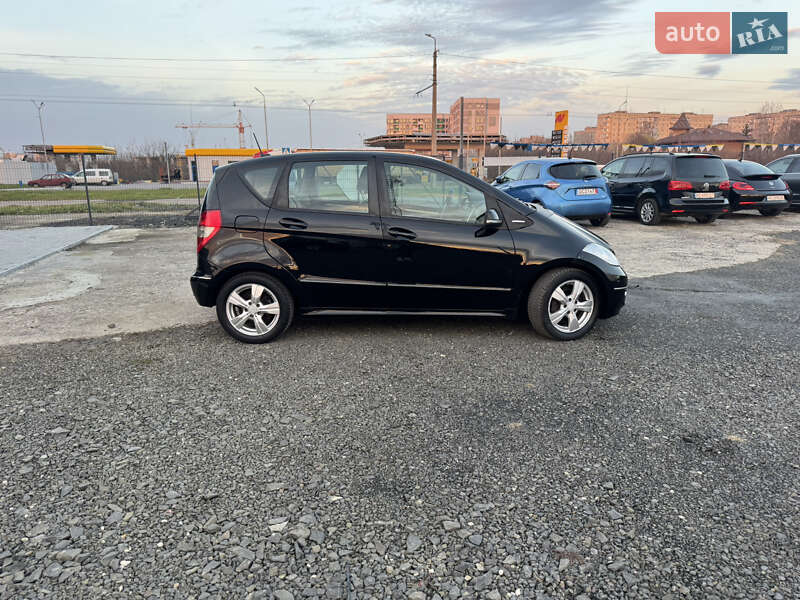Хэтчбек Mercedes-Benz A-Class 2011 в Луцке фото 4 Хэтчбек Mercedes-Benz A-Class 2011 в Луцке