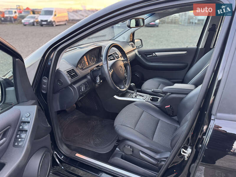 Хэтчбек Mercedes-Benz A-Class 2011 в Луцке фото 19 Хэтчбек Mercedes-Benz A-Class 2011 в Луцке