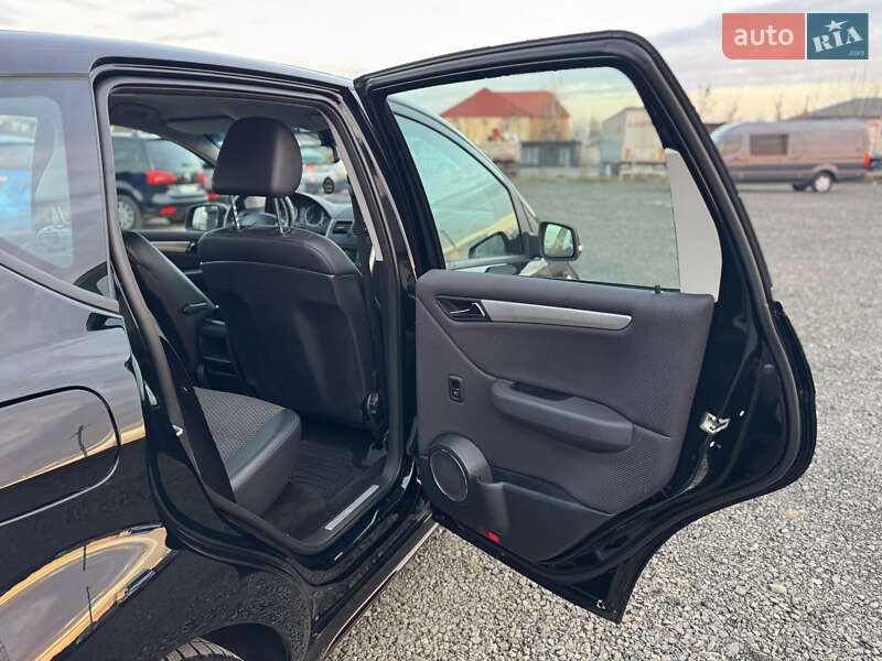 Хэтчбек Mercedes-Benz A-Class 2011 в Луцке фото 25 Хэтчбек Mercedes-Benz A-Class 2011 в Луцке