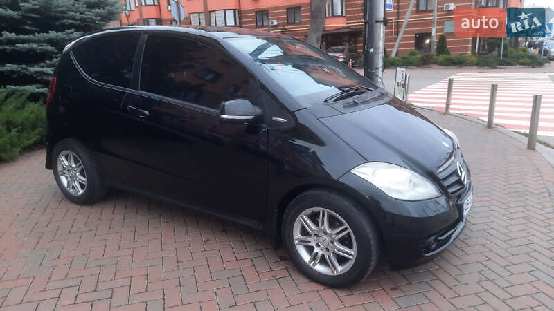 Хэтчбек Mercedes-Benz A-Class 2010 в Киеве фото 14 Хэтчбек Mercedes-Benz A-Class 2010 в Киеве