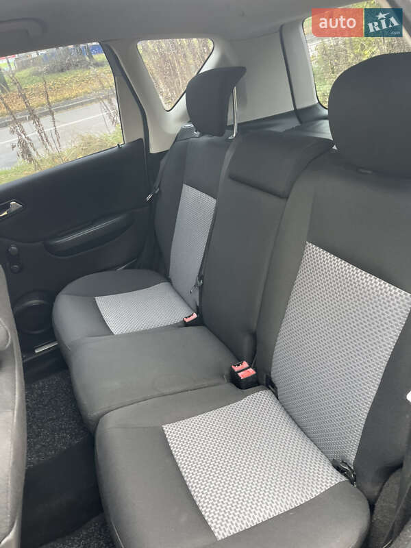 Хэтчбек Mercedes-Benz A-Class 2005 в Ровно фото 9 Хэтчбек Mercedes-Benz A-Class 2005 в Ровно