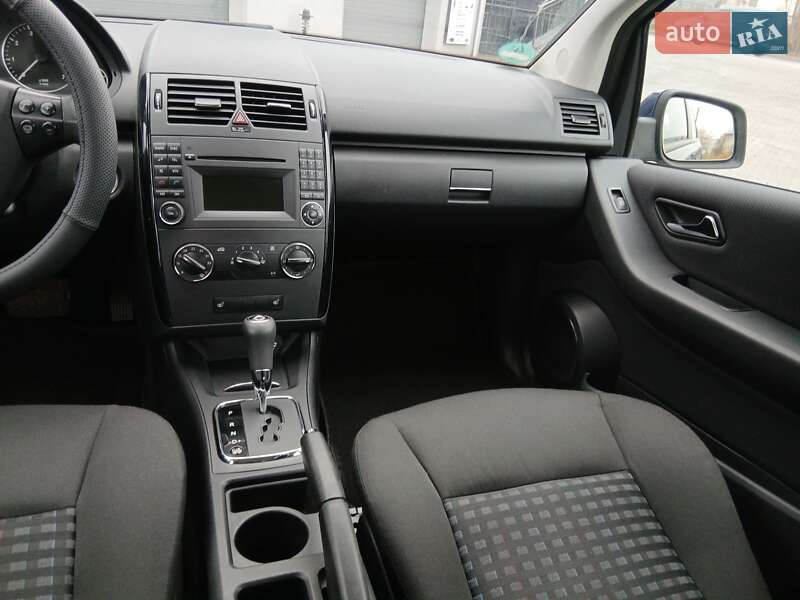 Хэтчбек Mercedes-Benz A-Class 2010 в Черновцах