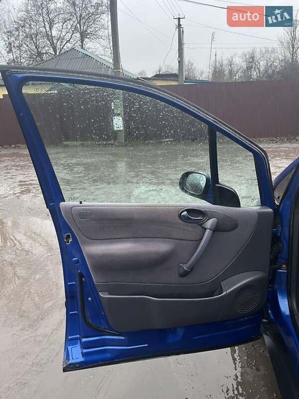 Хетчбек Mercedes-Benz A-Class 1999 в Шевченковому фото 10 Хетчбек Mercedes-Benz A-Class 1999 в Шевченковому