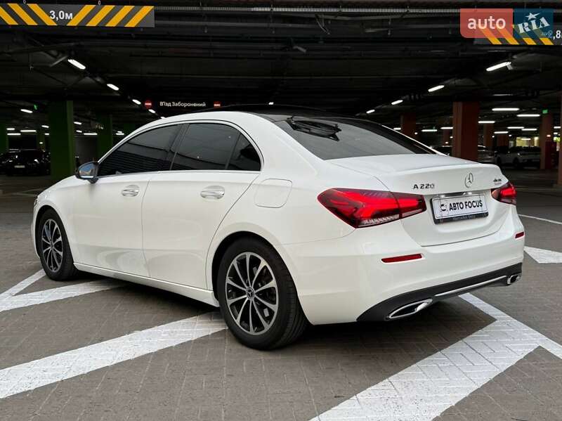 Седан Mercedes-Benz A-Class 2020 в Киеве