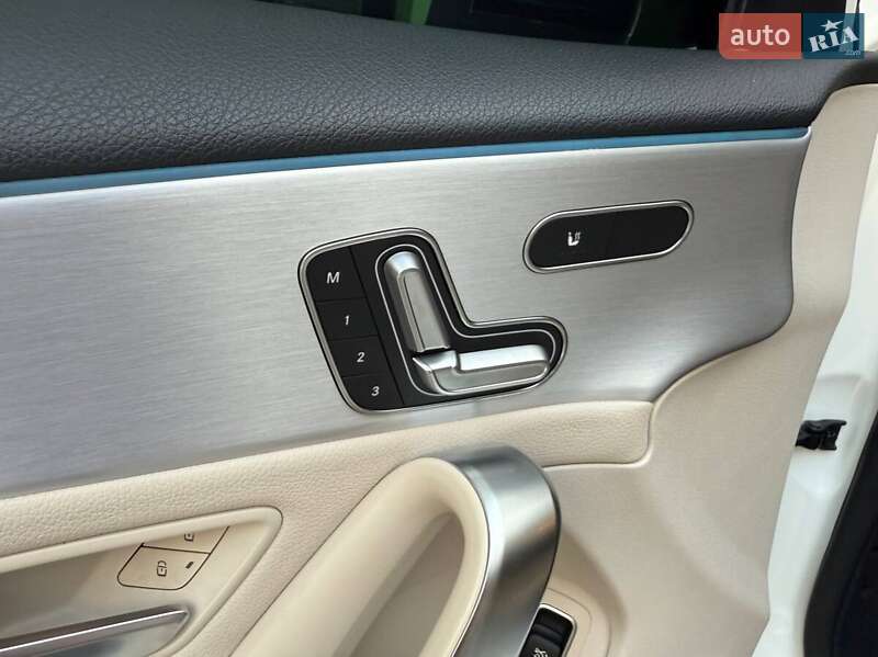 Седан Mercedes-Benz A-Class 2020 в Киеве