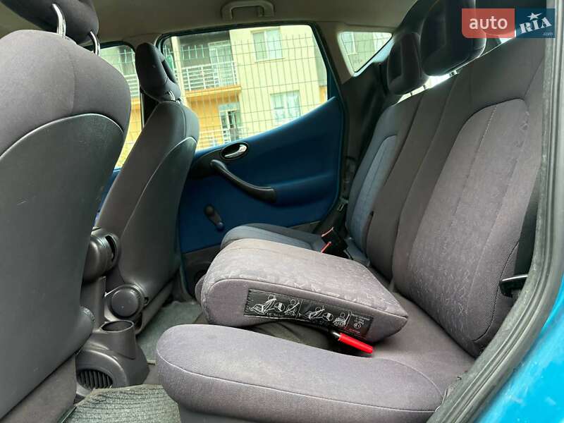 Хэтчбек Mercedes-Benz A-Class 2001 в Черновцах