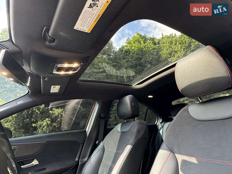 Седан Mercedes-Benz A-Class 2021 в Киеве