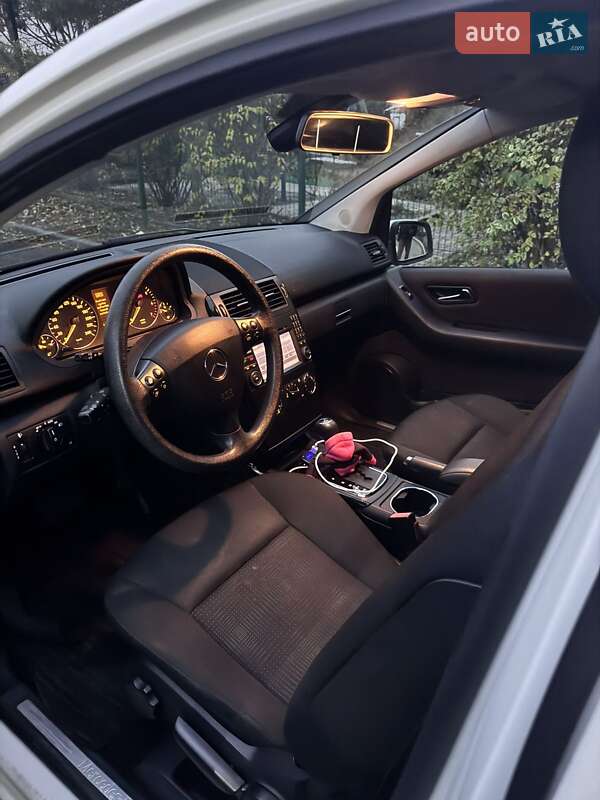 Хэтчбек Mercedes-Benz A-Class 2011 в Днепре