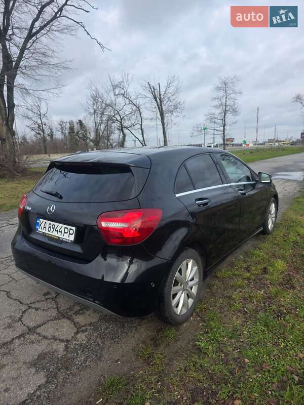 Хетчбек Mercedes-Benz A-Class 2015 в Києві фото 6 Хетчбек Mercedes-Benz A-Class 2015 в Києві