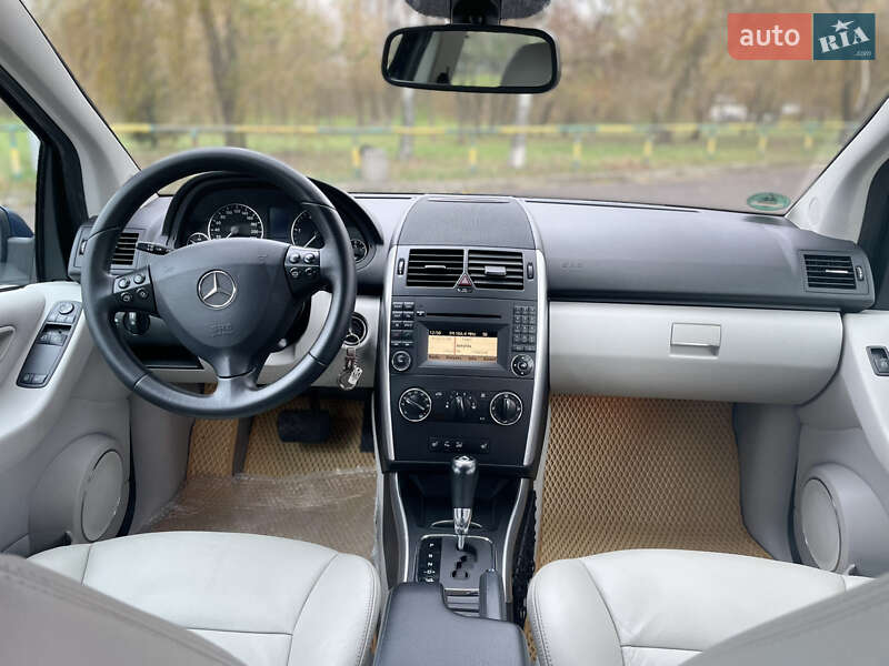Хэтчбек Mercedes-Benz A-Class 2010 в Ровно фото 11 Хэтчбек Mercedes-Benz A-Class 2010 в Ровно