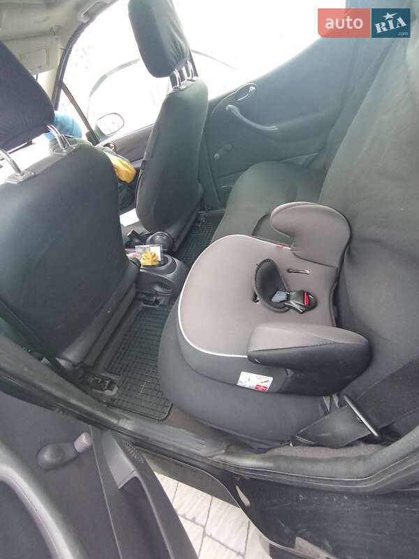 Хетчбек Mercedes-Benz A-Class 2001 в Стрию